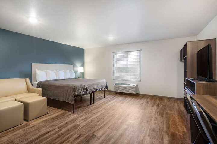1 King Bed (19 of 19)