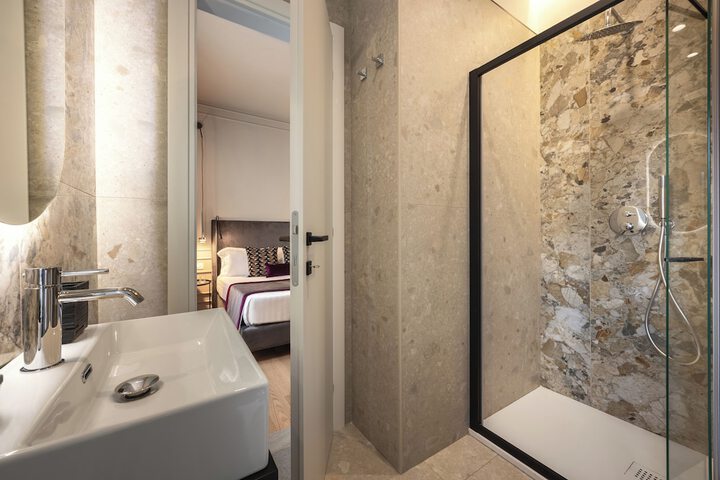 Room 7 of 31