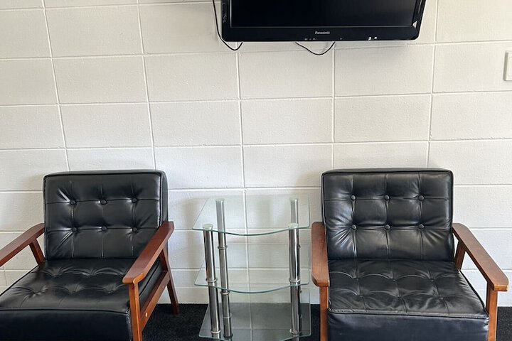 Room 16 of 27