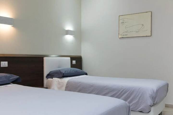 Room 5 of 19