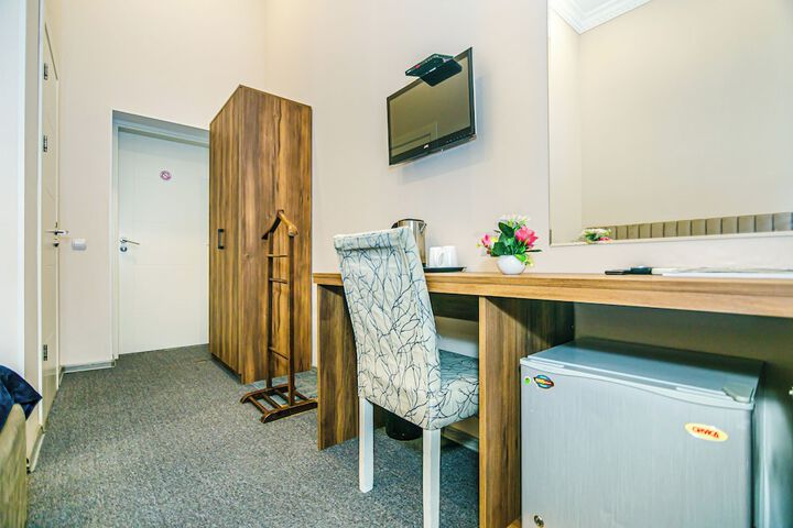 Room 17 of 79