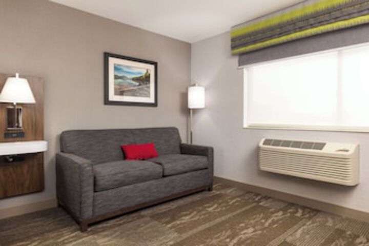 Room 103 of 261