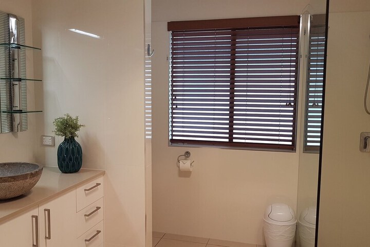 Room 73 of 108