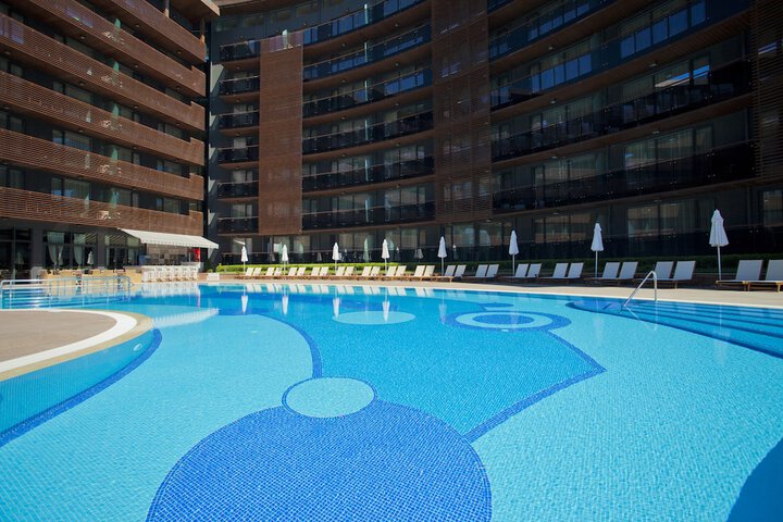 Pool Hotel