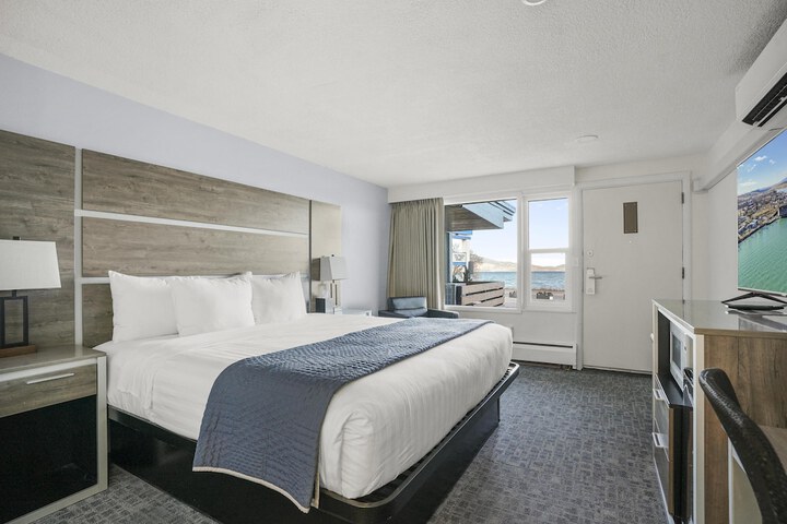 Room 62 of 141