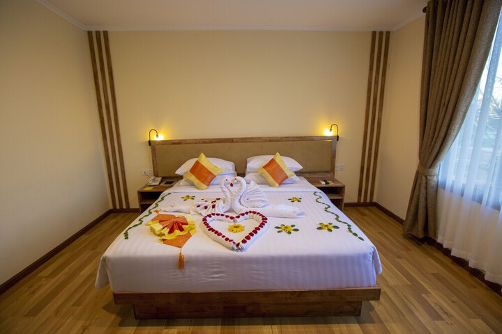 Room 7 of 24