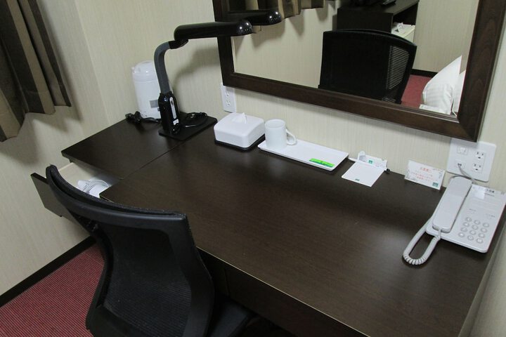 Room 18 of 48