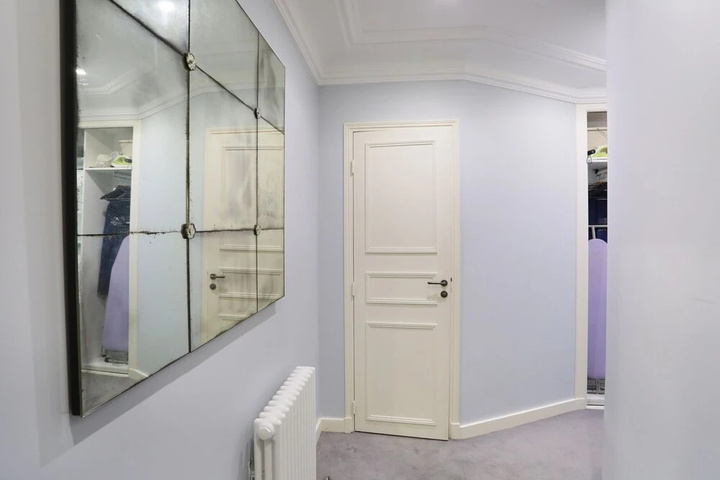 Room 10 of 17