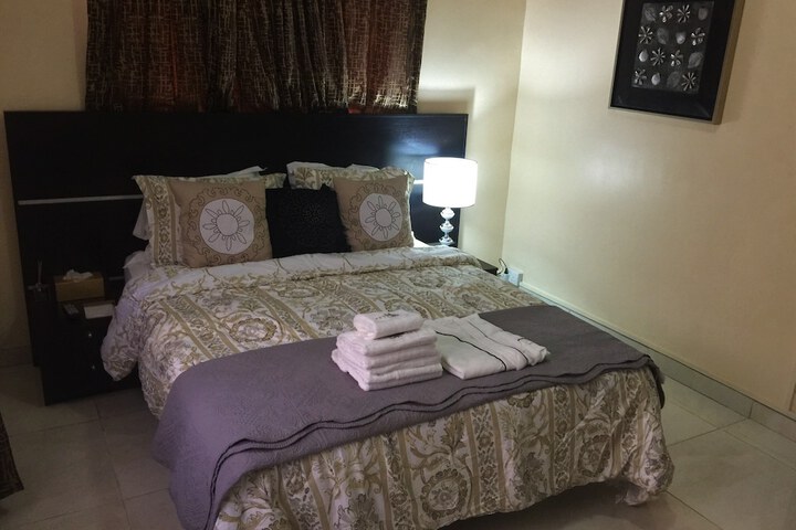 Room 5 of 43