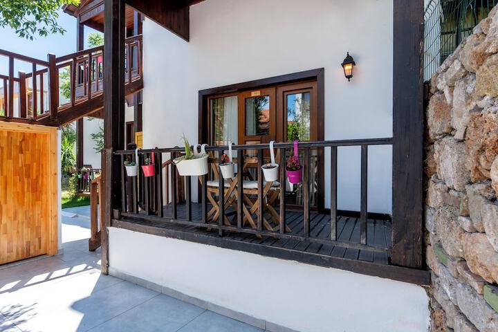 Terrace/Patio 86 of 130