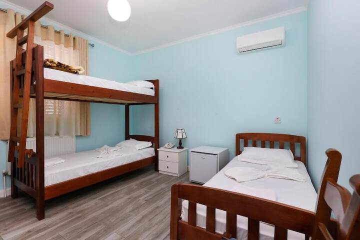 Room 60 of 122