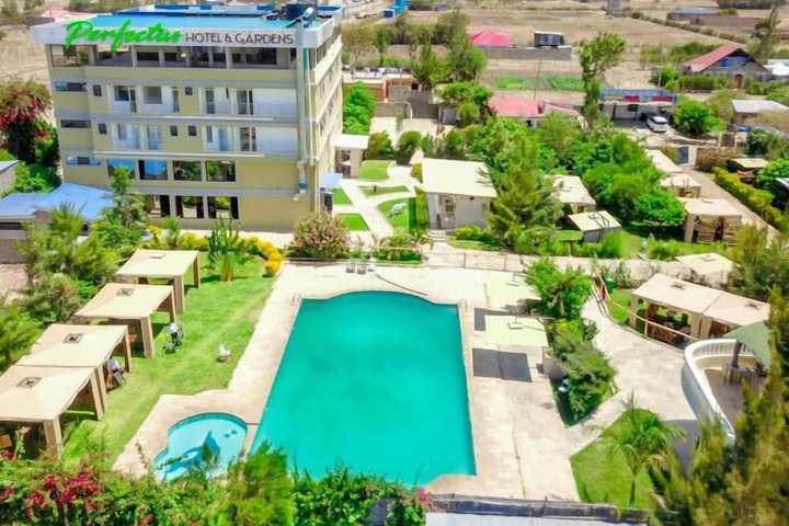 Pool 10 of 47