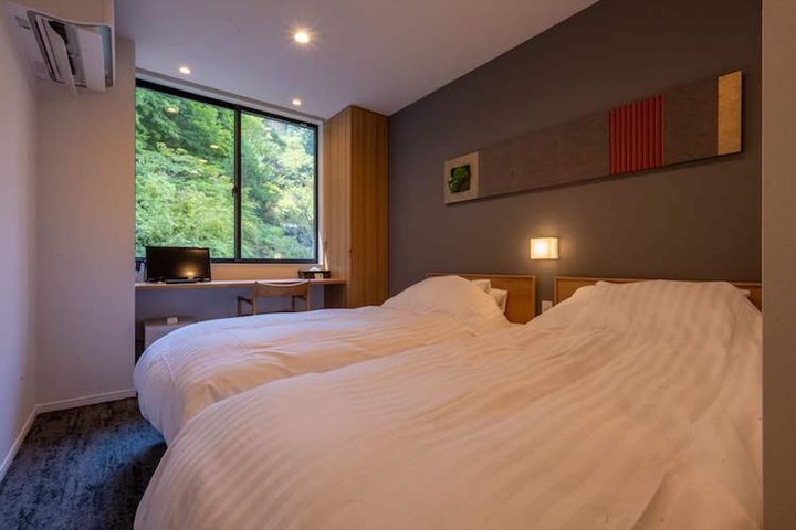 Room 5 of 53