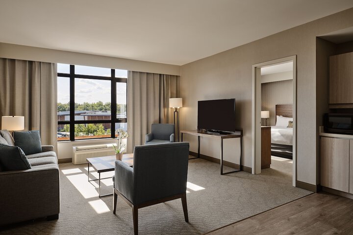 Standard King Room (2 of 27)