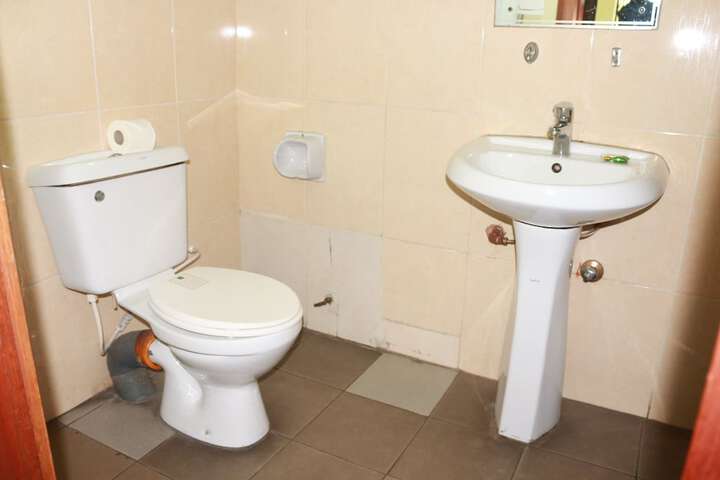 Room 12 of 20