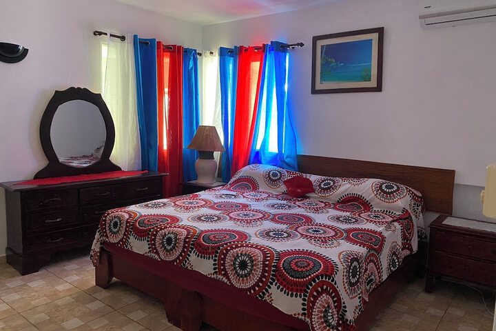 Room 28 of 132