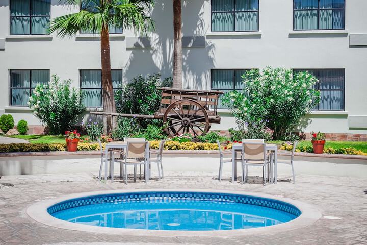 Hotel with Pool