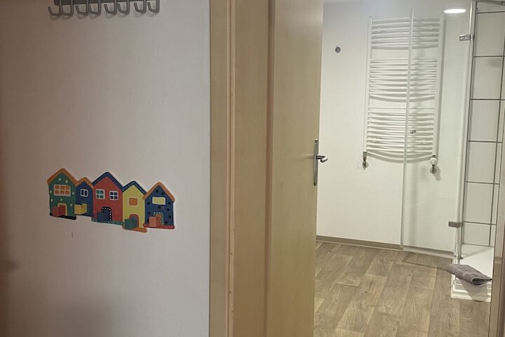 Room 43 of 97
