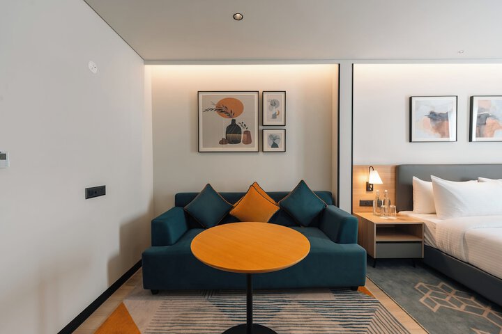 Room 32 of 78
