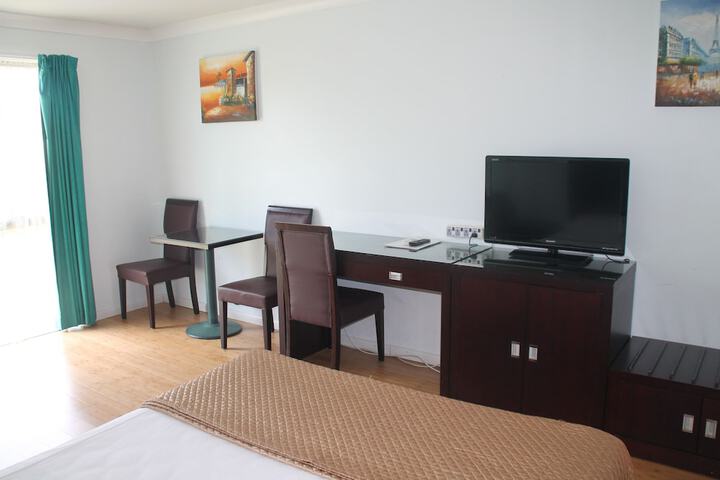 Room 7 of 47