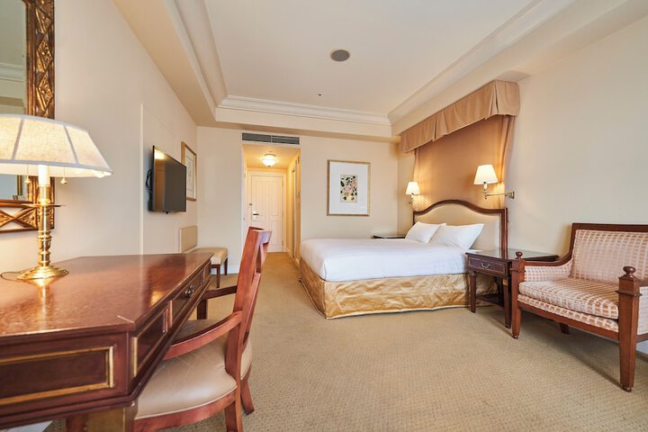 Room 19 of 95