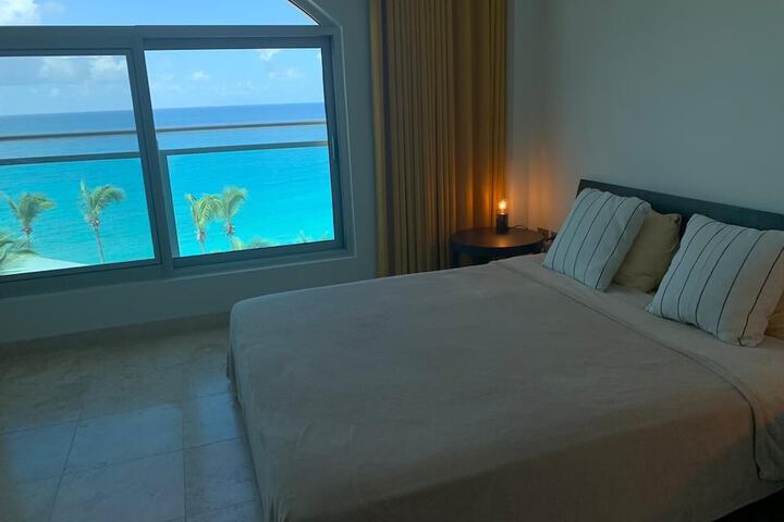 Room 36 of 230