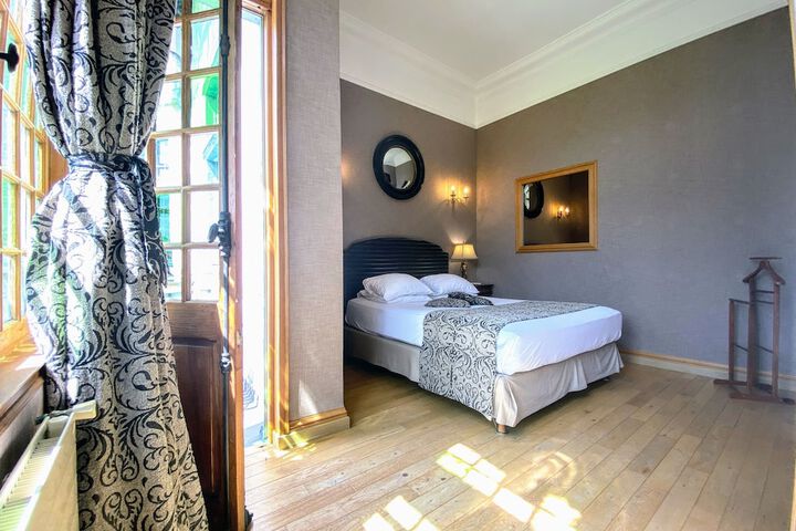 Room 35 of 98