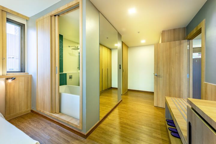 Room 55 of 169
