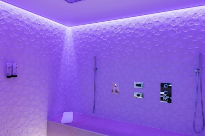Room 99 of 204