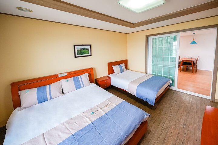 Room 9 of 73
