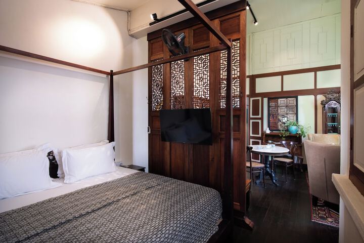 Room 12 of 46