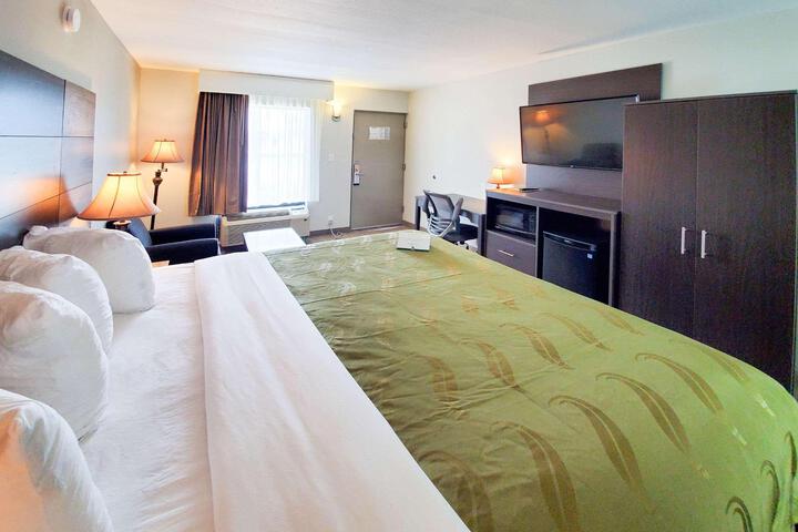 2 Double Beds (6 of 11)