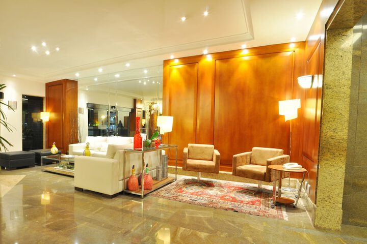 Entrance & Lobby