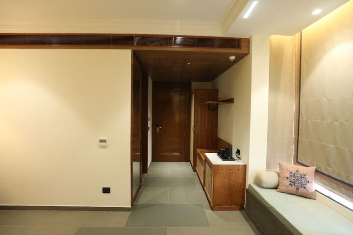 Room 43 of 117