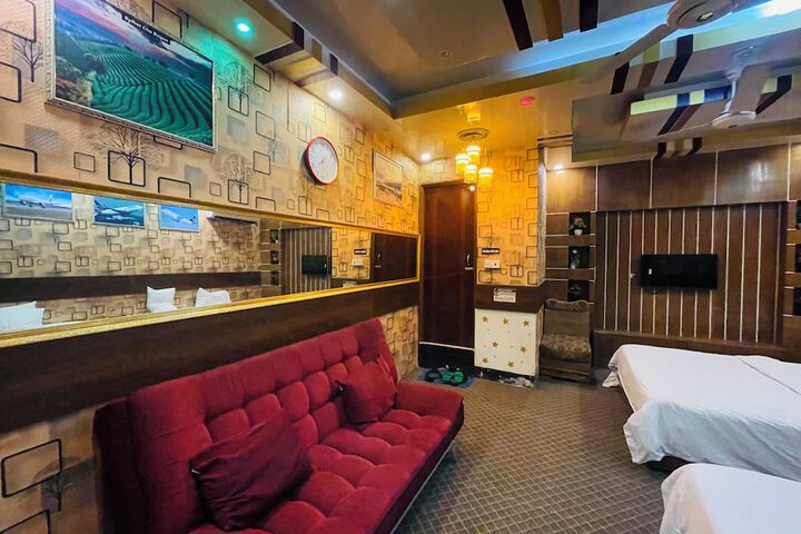 Room 43 of 74