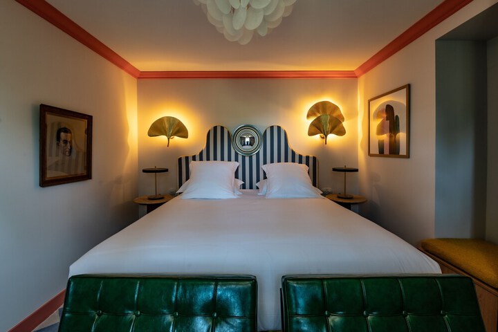 Room 30 of 94