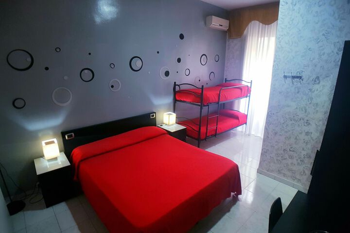 Room 10 of 63