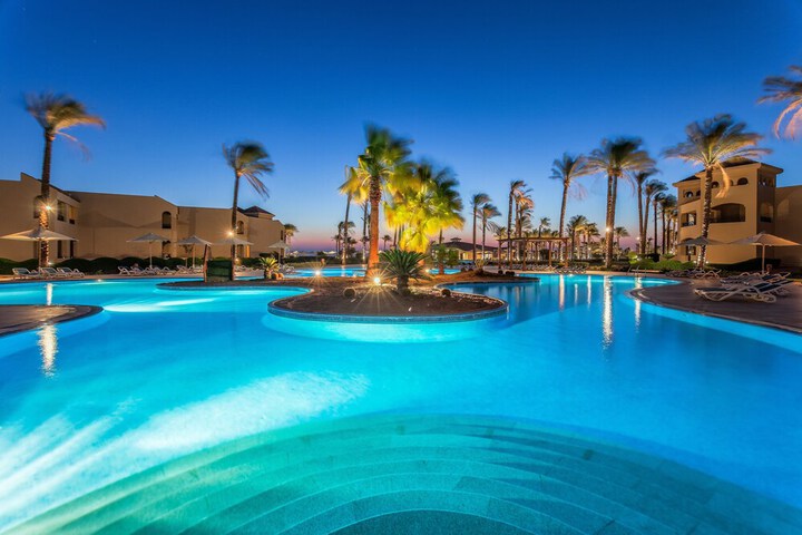 Pools & Facilities