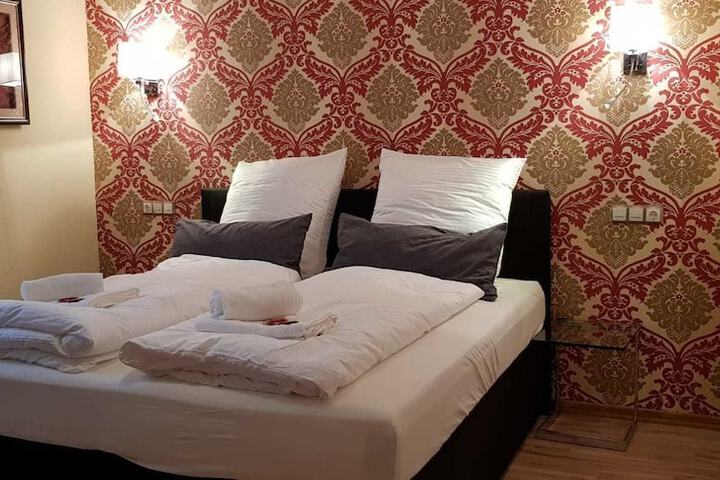 Room 8 of 79