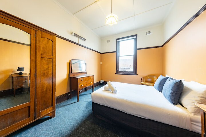 Room 6 of 26