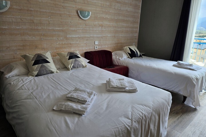 Room 27 of 47