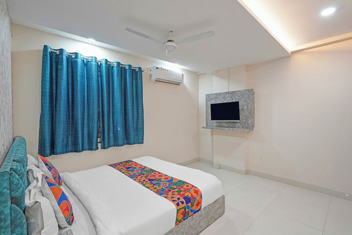 Room 15 of 20