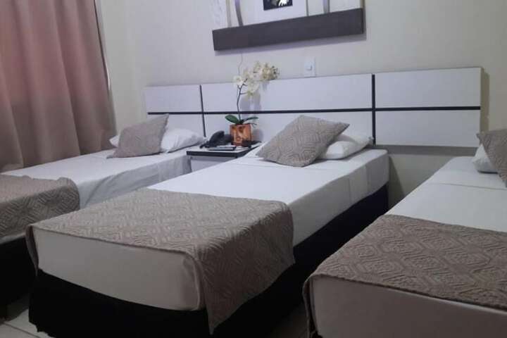 Room 12 of 48