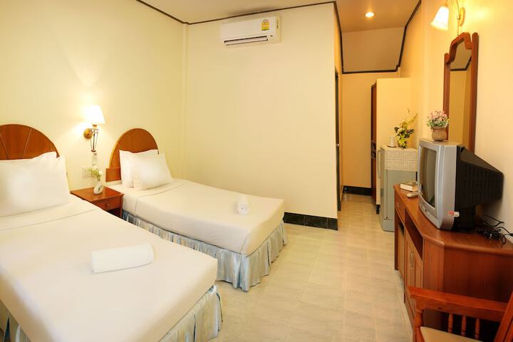 Room 14 of 61