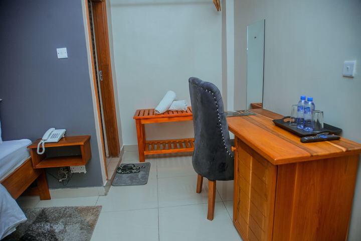 Room 28 of 66