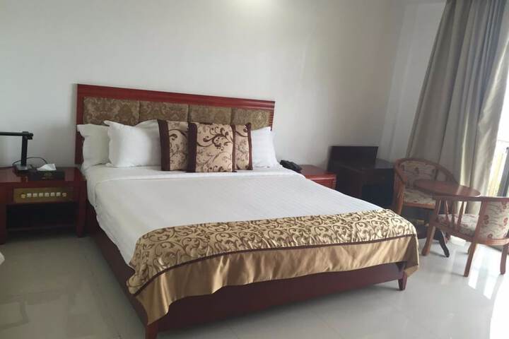 Room 11 of 26