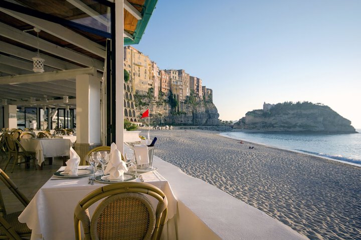 Dining Photos