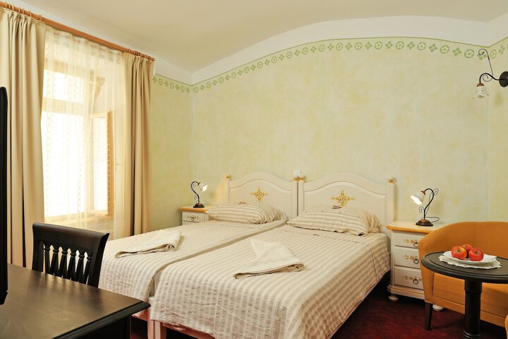 Room 21 of 45
