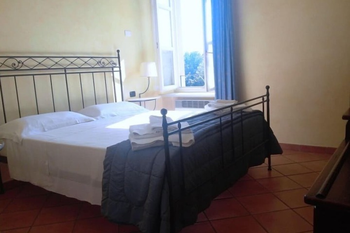 Room 26 of 95
