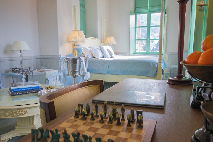Room 28 of 103